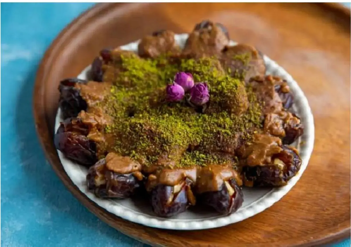 Healthy Iranian Snack Recipes with Nuts and Dried Fruits