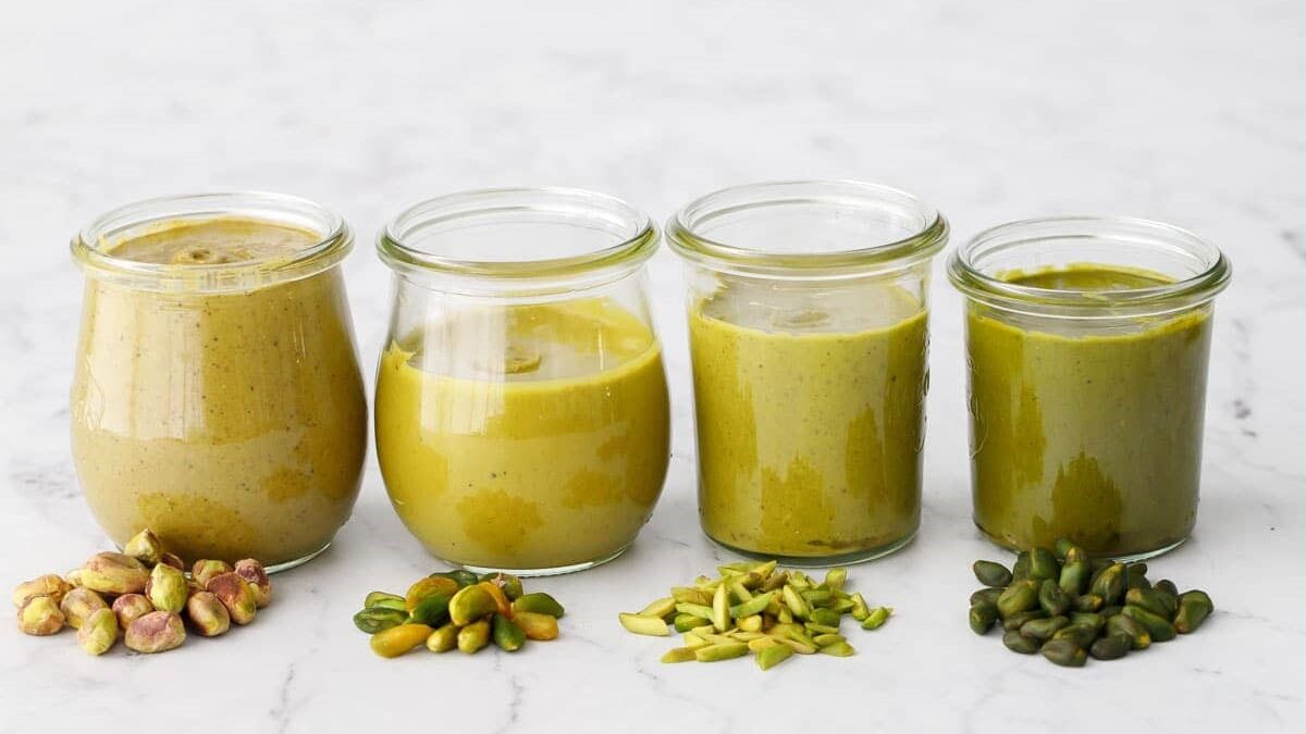 How to Use Iranian Dried Fruits and Nuts in Smoothies