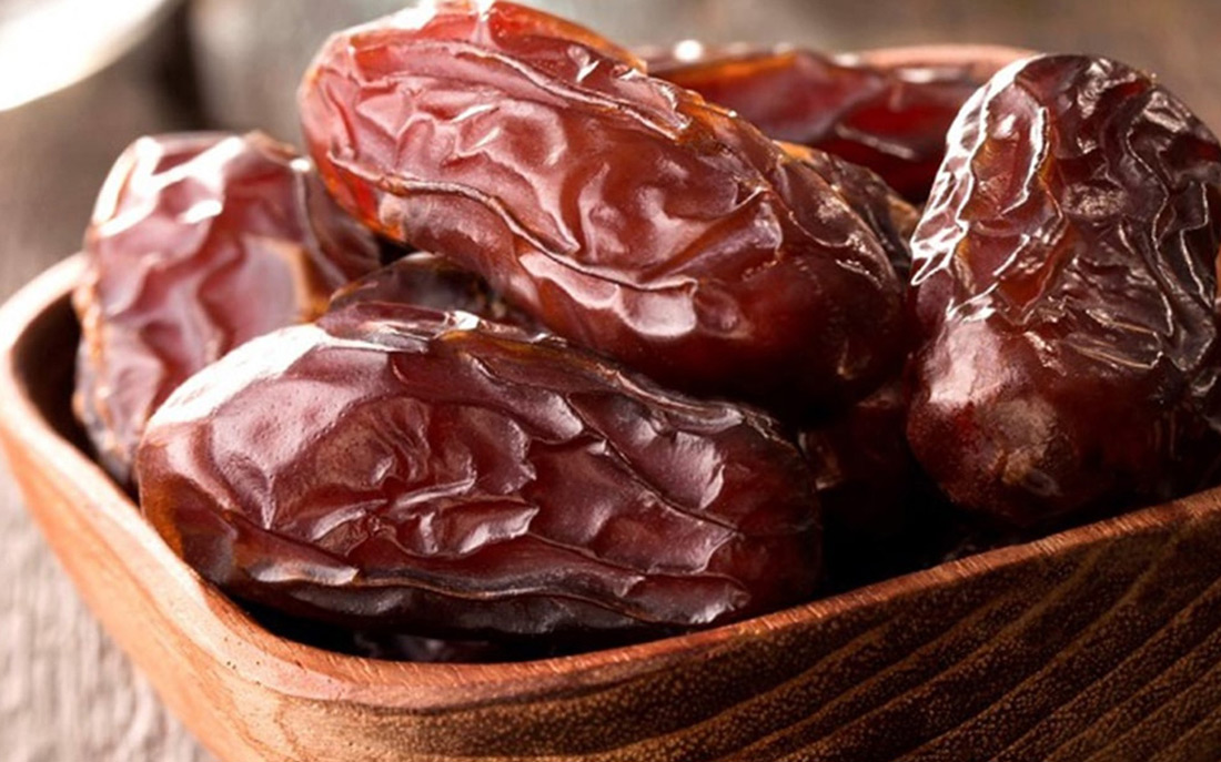 Piarom Dates (Chocolate Dates)