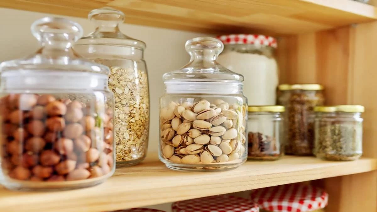 Proper Storage of Nuts and Dried Fruits